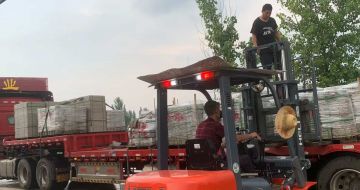 潮州 黄金麻冰裂纹，地铺石装车