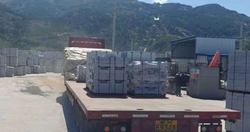 潮州 芝麻白仿形路沿石，直形路沿石