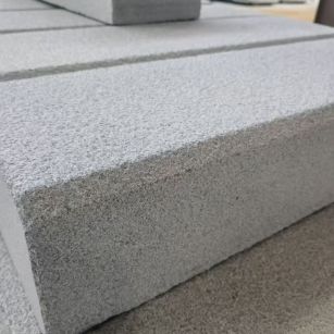 潮州 芝麻灰荔枝面路沿石