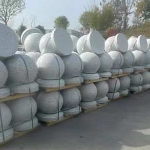 潮州 白麻花岗岩石材圆球，石球，挡车球，隔离球，景观石球，风水球等