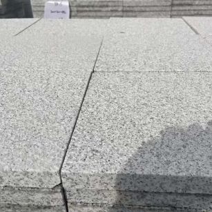 潮州 白麻花岗岩石材推荐 荔枝面地铺石