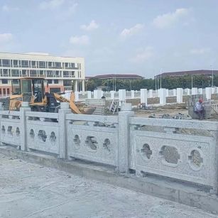 潮州 白麻花岗岩荔枝面河道栏杆