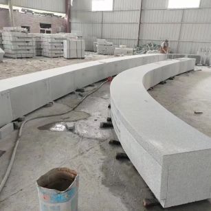 潮州芝麻白花岗岩石板材 园林光面弧形坐凳