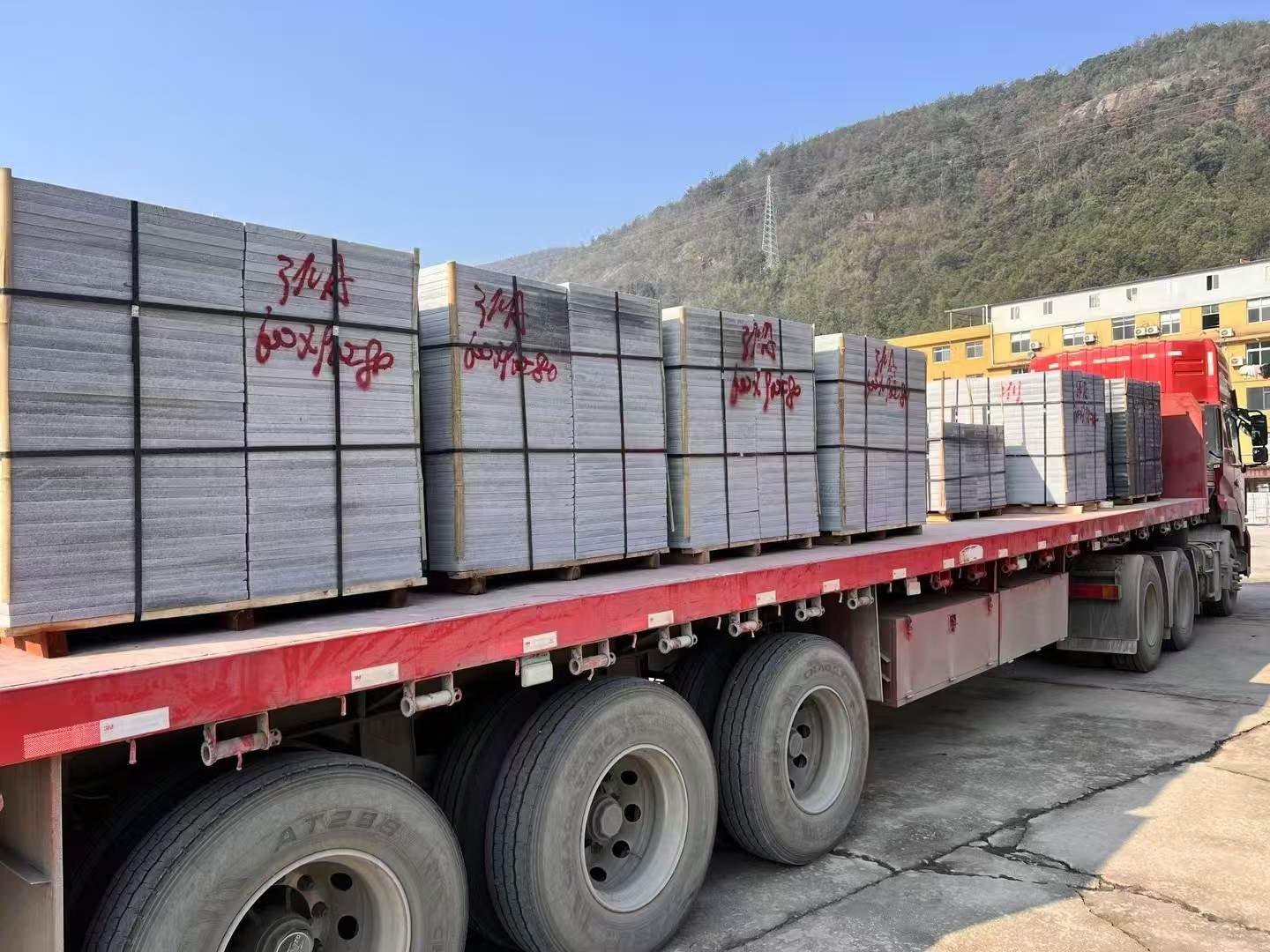 潮州 芝麻灰地铺石出货日常