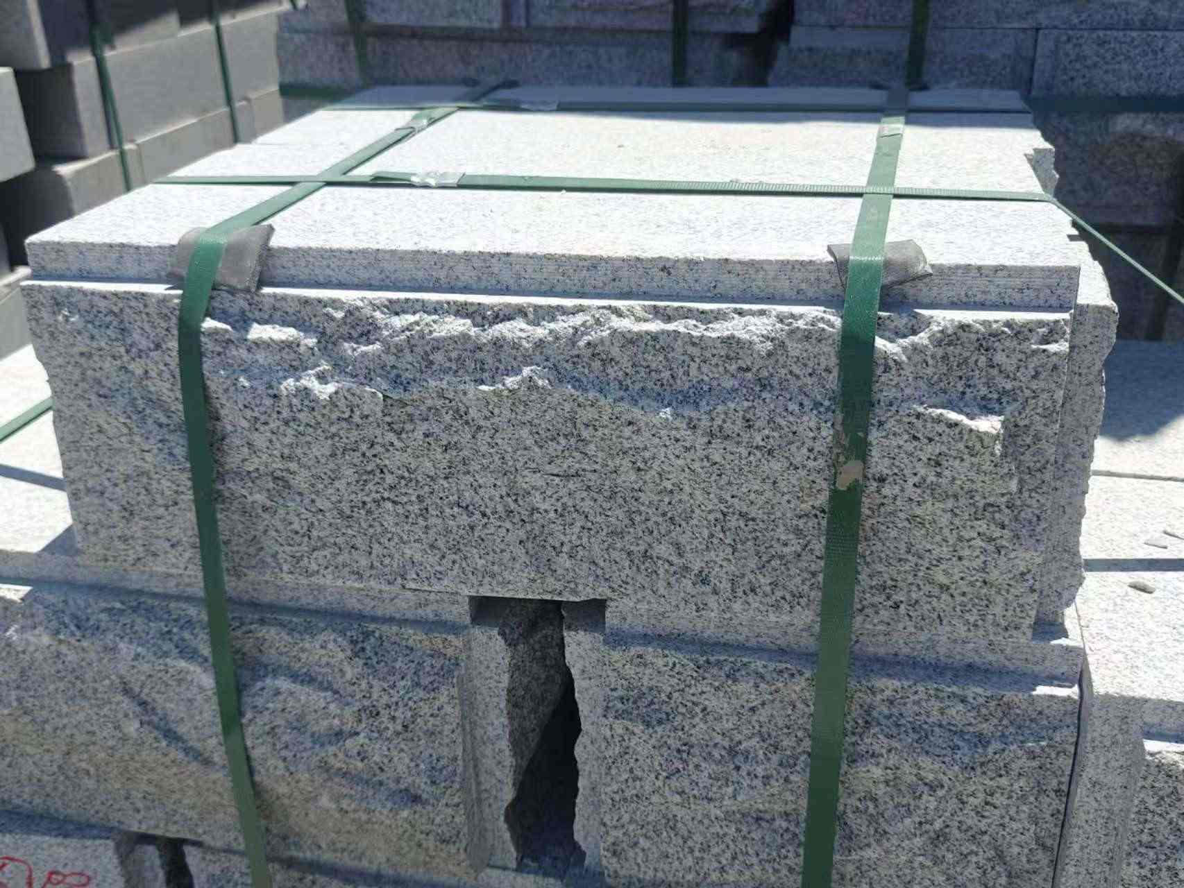 潮州 芝麻白花岗岩自然面成品