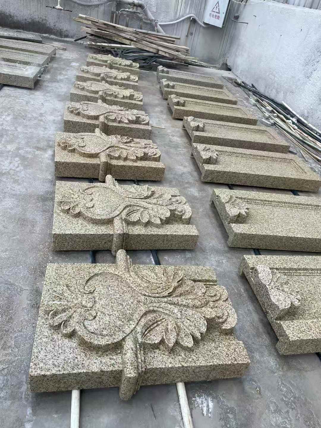潮州 黄金麻花岗岩别墅外墙雕刻板