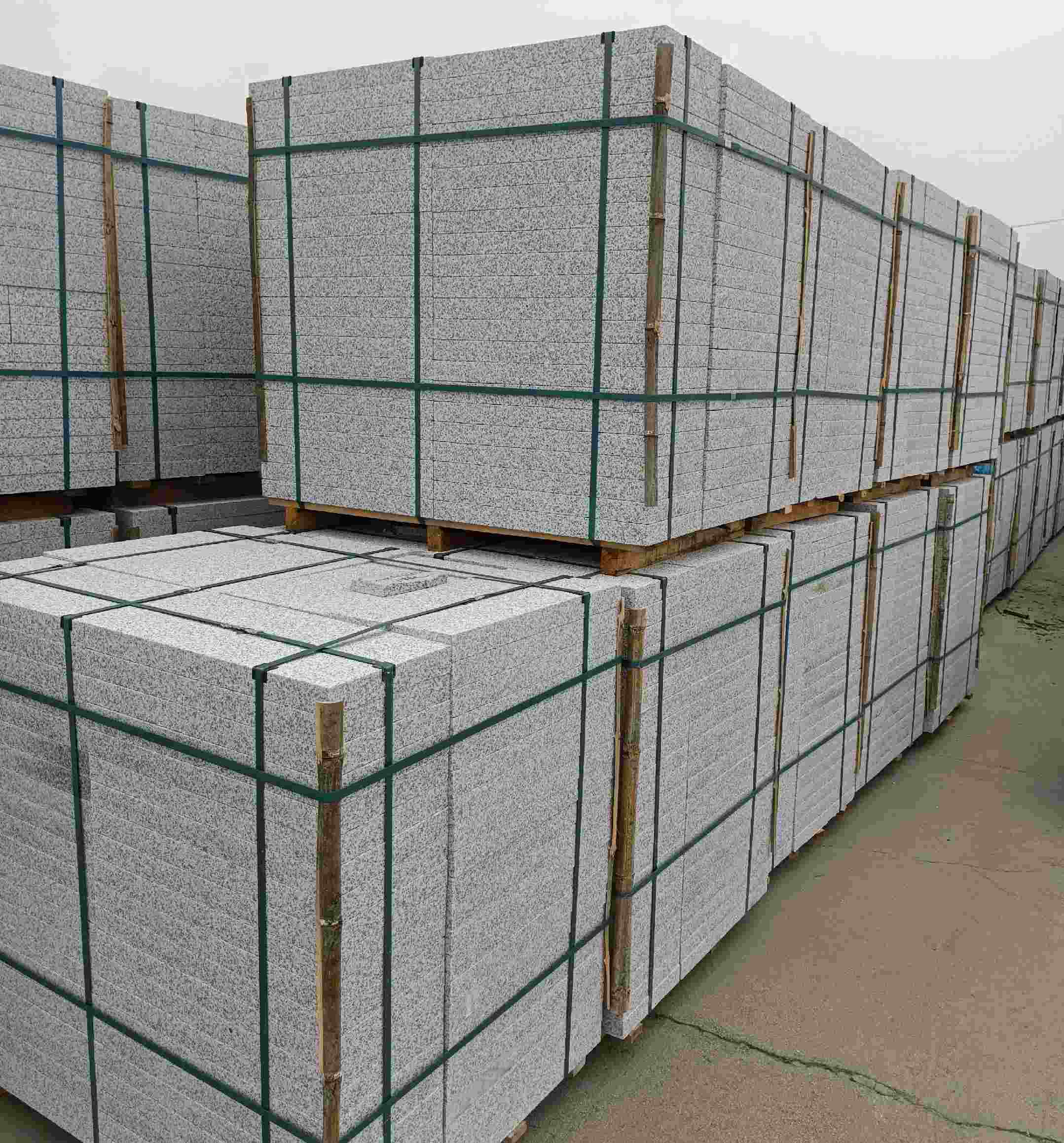 潮州 白麻花岗岩石材荔枝面地铺石（300*600*50）