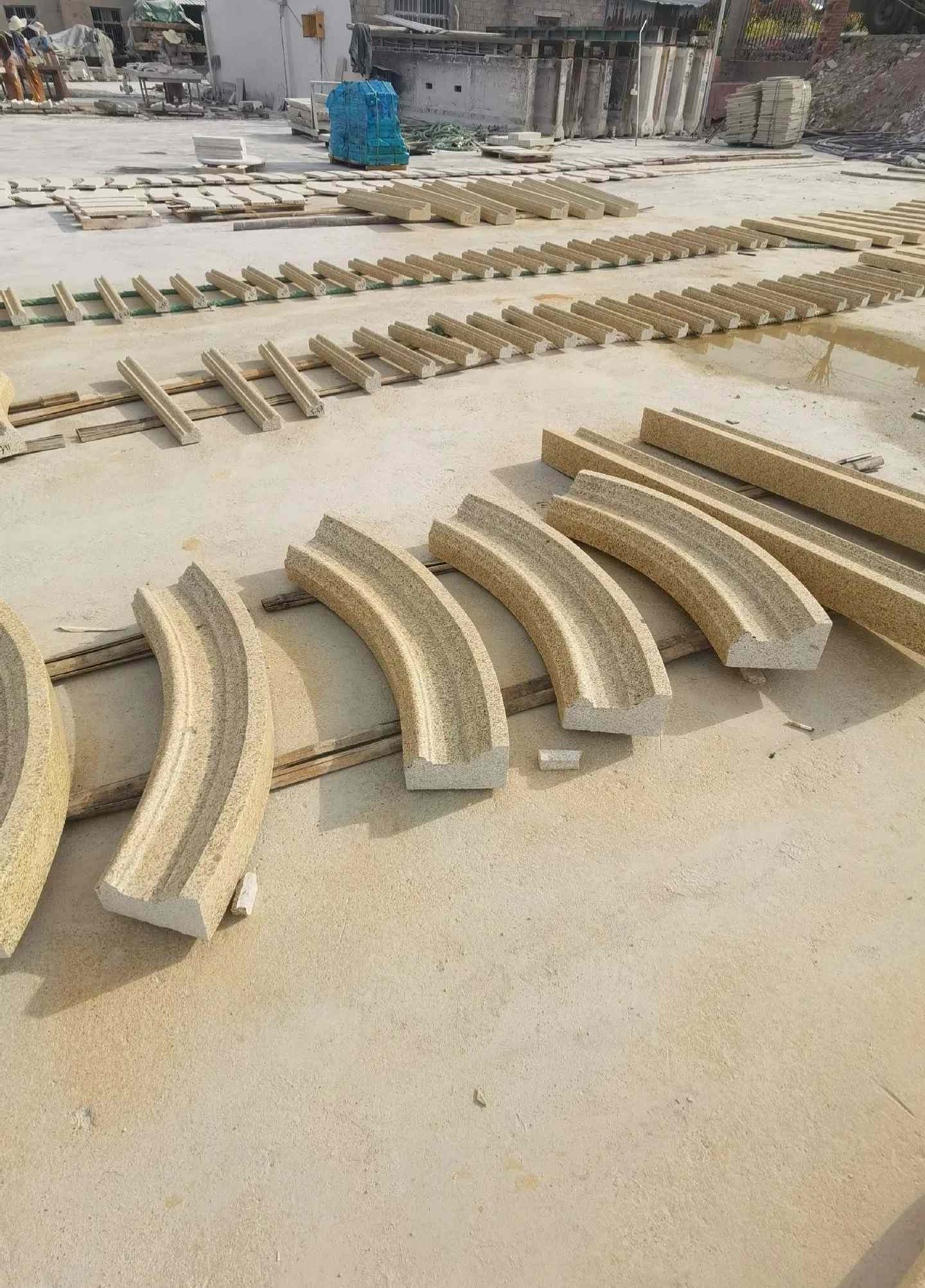 潮州 黄金麻花岗岩别墅线条