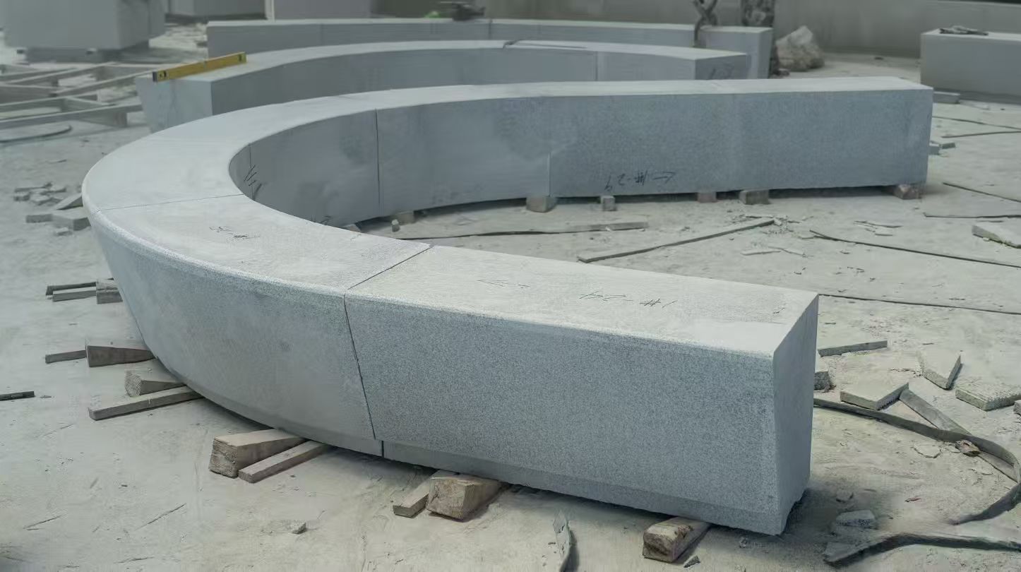 潮州 芝麻白花岗岩光面弧形坐凳