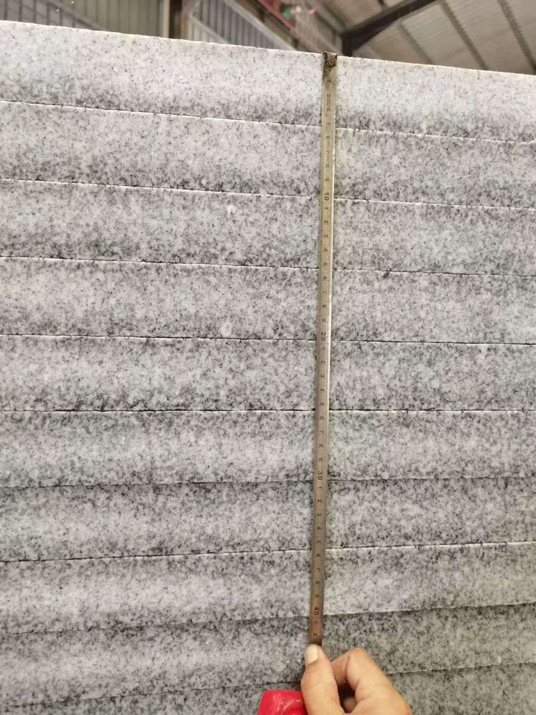 潮州 芝麻白火烧成品厚薄均匀，B料价格接近A料质量