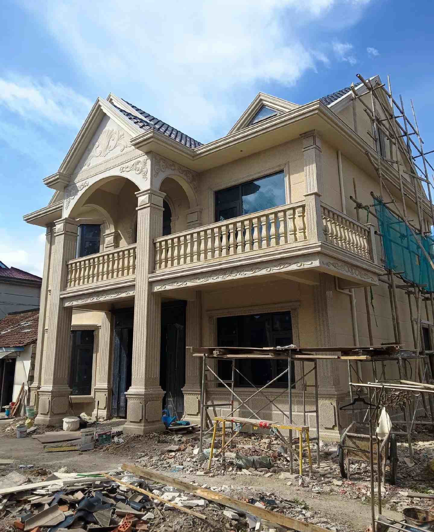 潮州 黄金麻花岗岩石材私人别墅雕花门楼柱阳台栏杆