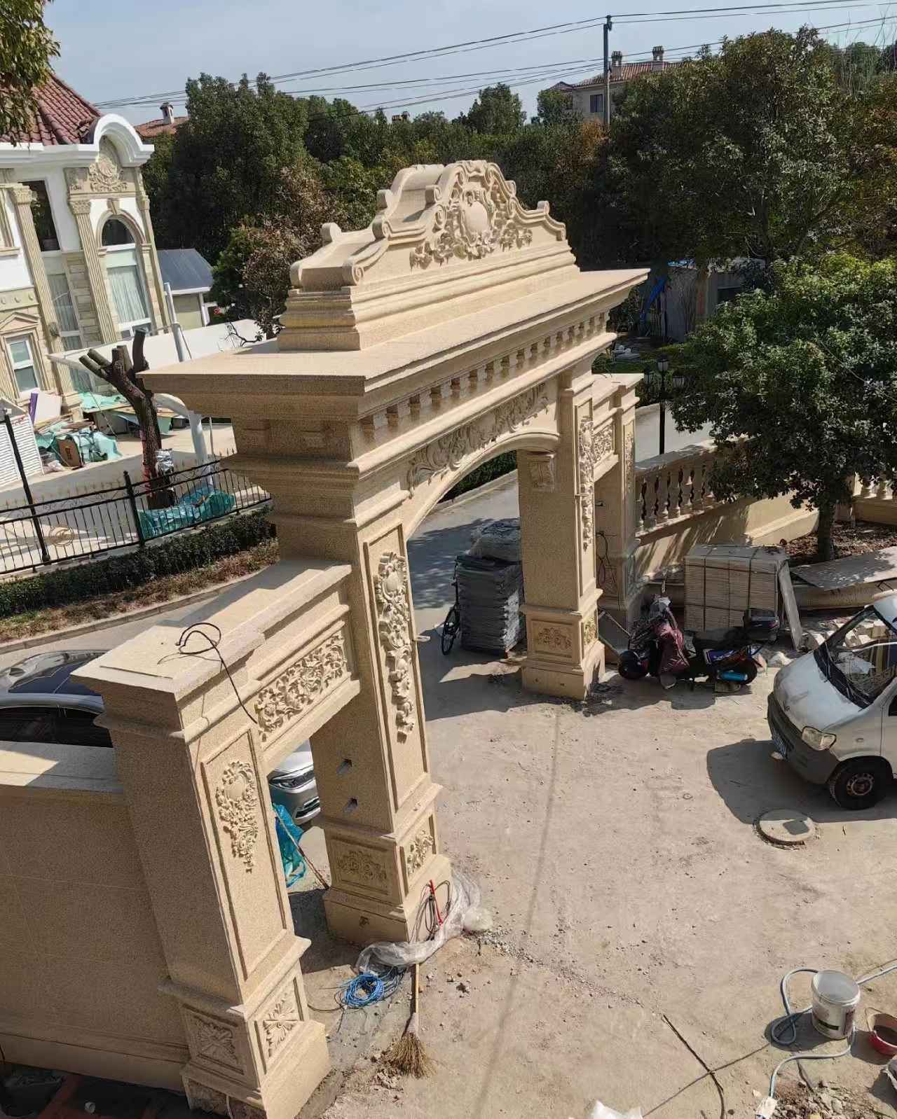 潮州 黄金麻荔枝面花岗岩别墅门楼