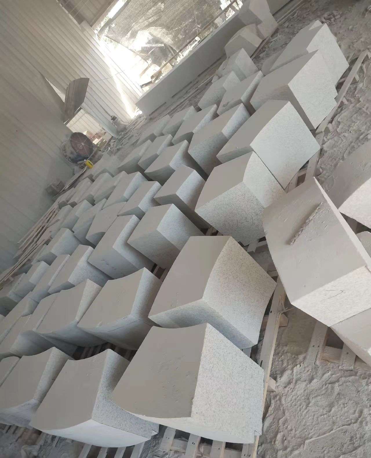 潮州 白麻花岗岩异形坐凳